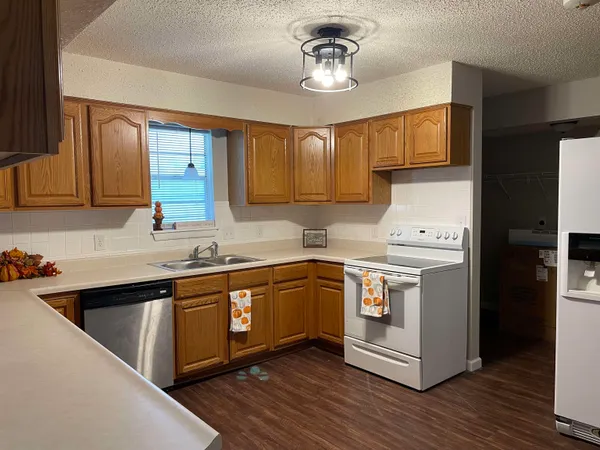 $235,000 | 603 West Lincoln Street, Derby, KS 67037