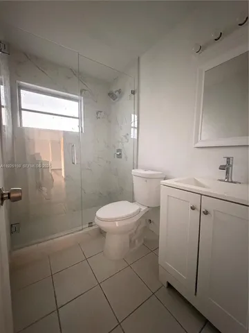 $2,600 | 7250 Southwest 94th Place, Unit B8, Miami, FL 33173