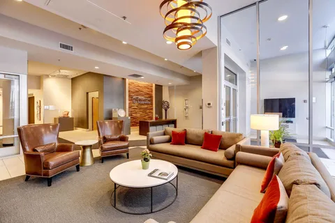 $1,100,000 | 215 10th Avenue South, Unit 708, Minneapolis, MN 55415