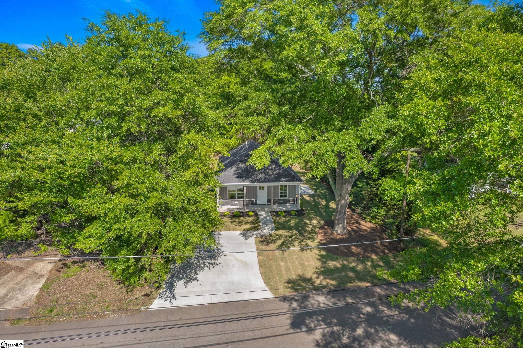 219 Maplecroft Street Liberty, SC 29657 - Photo 4 of 37