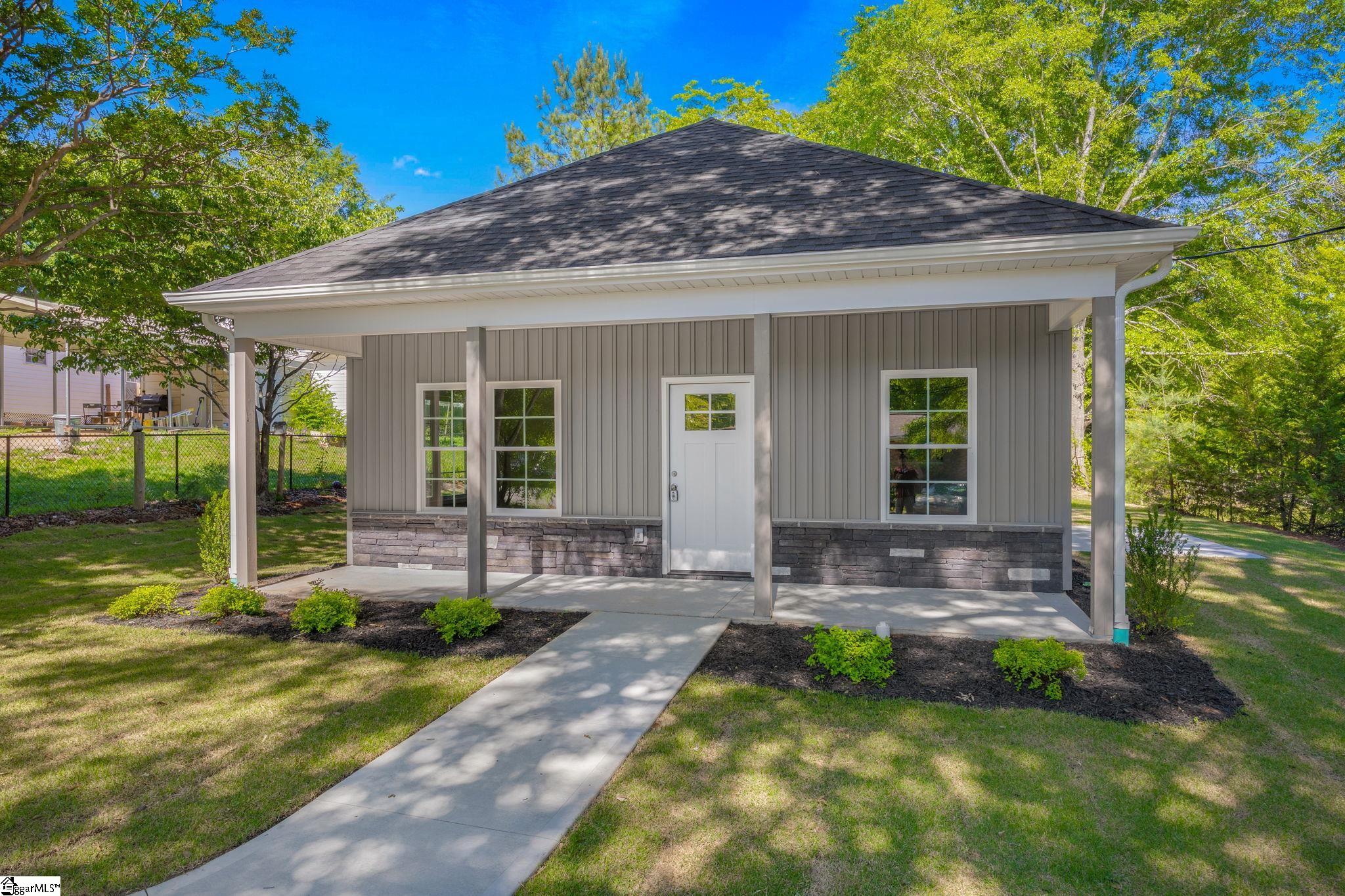 219 Maplecroft Street Liberty, SC 29657 - Photo 5 of 37
