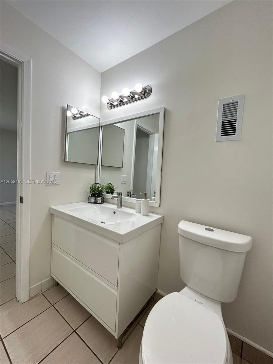 11047 Southwest 154th Court Miami, FL 33196 - Photo 15 of 60