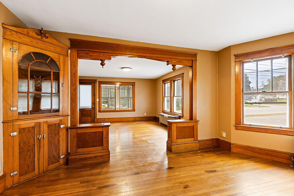 29 Sherwin Street Waterville, ME 04901 - Photo 11 of 32 Unit 1 - Dining & Living Room