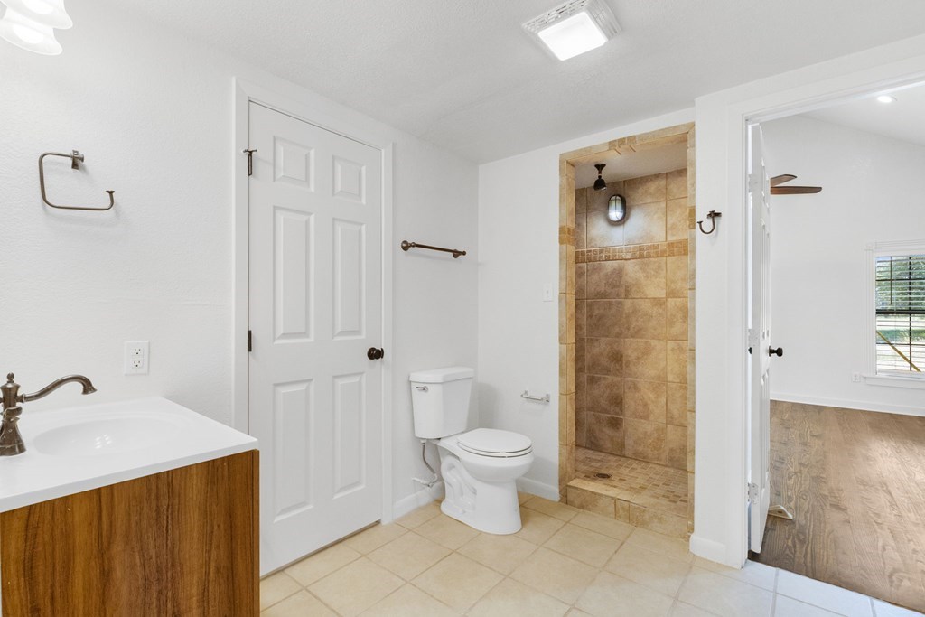 434 Gold-Schaefer Road Fredericksburg, TX 78624 - Photo 10 of 28