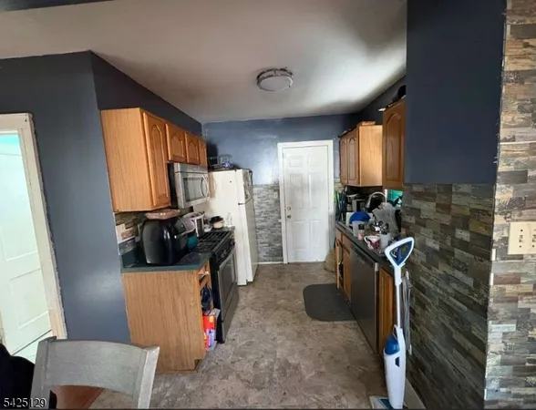 $420,000 | 148 Pineview Terrace, Plainfield, NJ 07062