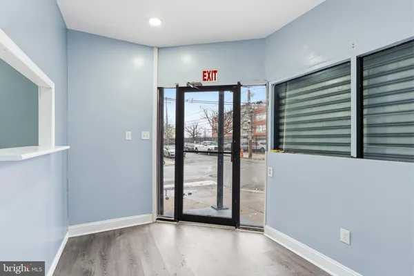 an entryway at an empty room