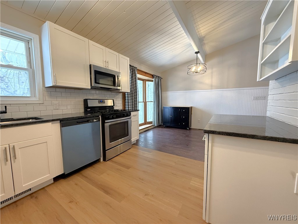 54 Albert Street Cheektowaga, NY 14043 - Photo 13 of 34