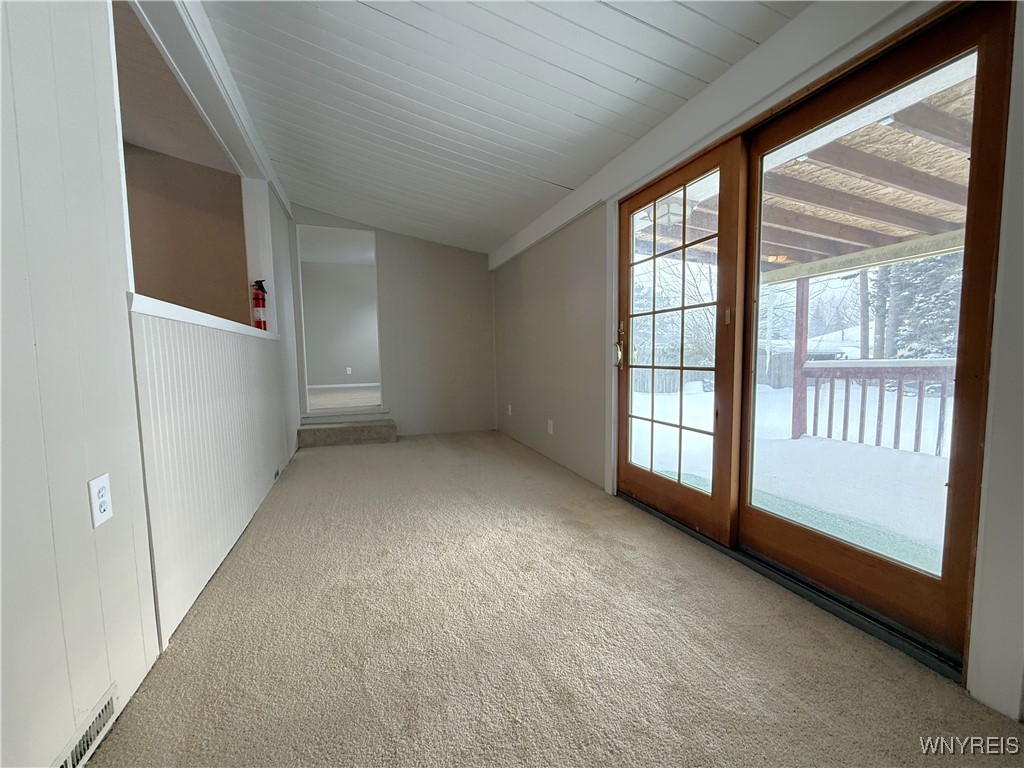 54 Albert Street Cheektowaga, NY 14043 - Photo 18 of 34