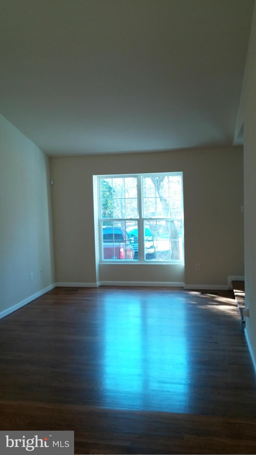 6728 Bock Road Fort Washington, MD 20744 - Photo 16 of 20 Living Room