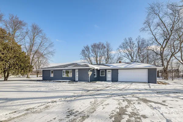 $229,500 | 12081 Highway 15, North Manchester, IN 46962