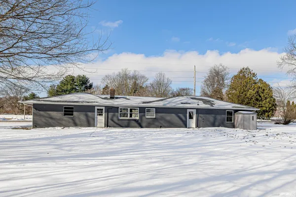 $229,500 | 12081 Highway 15, North Manchester, IN 46962
