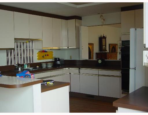 15 Hammersmith Road, Unit 6 Newport, RI 02840 - Photo 5 of 8 Kitchen.