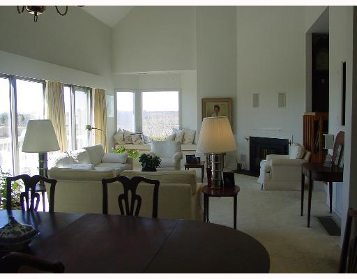 15 Hammersmith Road, Unit 6 Newport, RI 02840 - Photo 6 of 8 Living Room.
