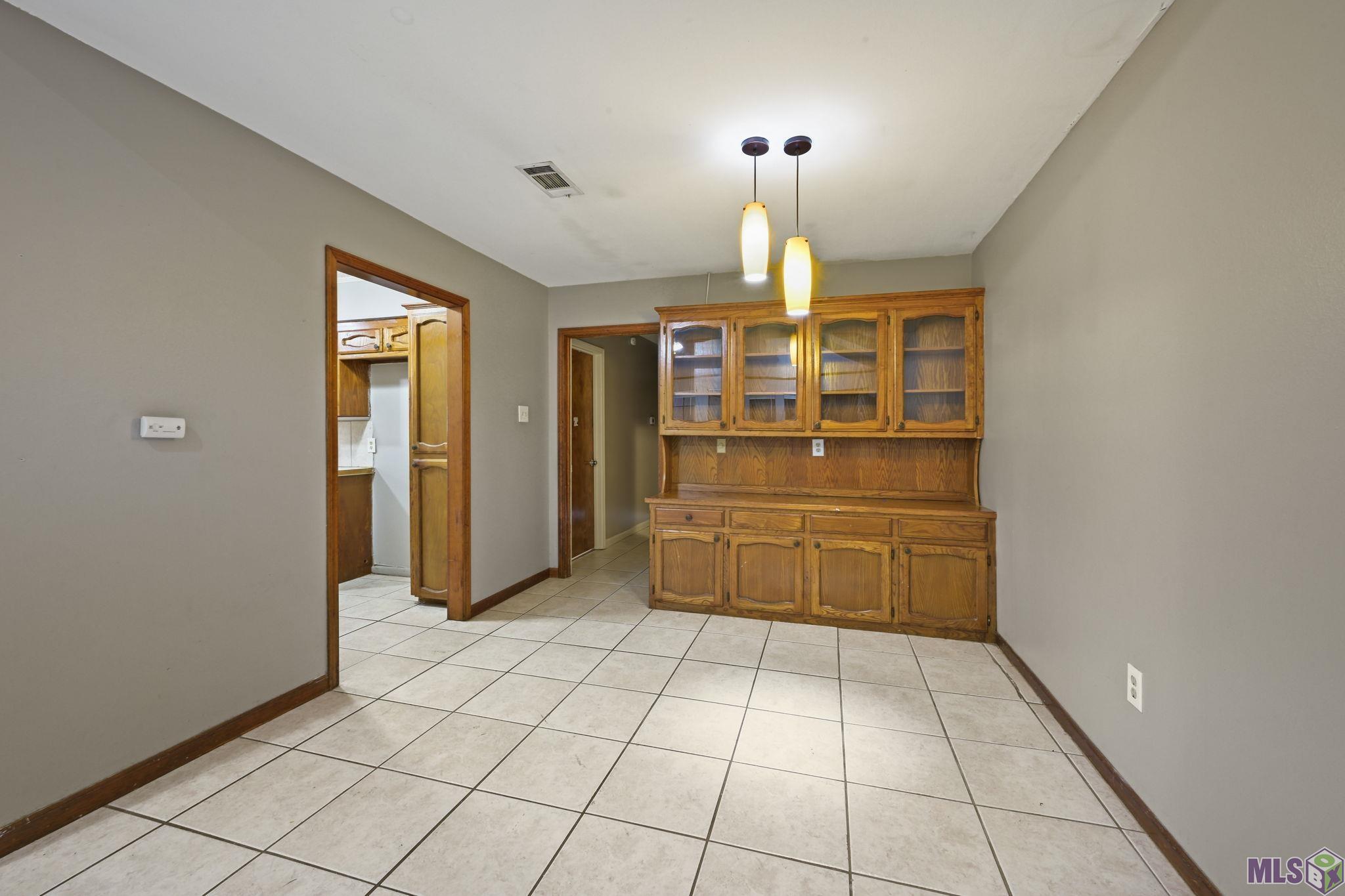 1817 Stonegate Court Baton Rouge, LA 70815 - Photo 4 of 13 Gallery Image 4
