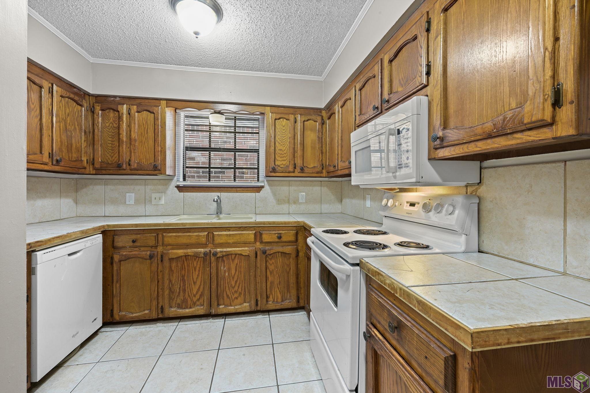 1817 Stonegate Court Baton Rouge, LA 70815 - Photo 5 of 13 Gallery Image 5