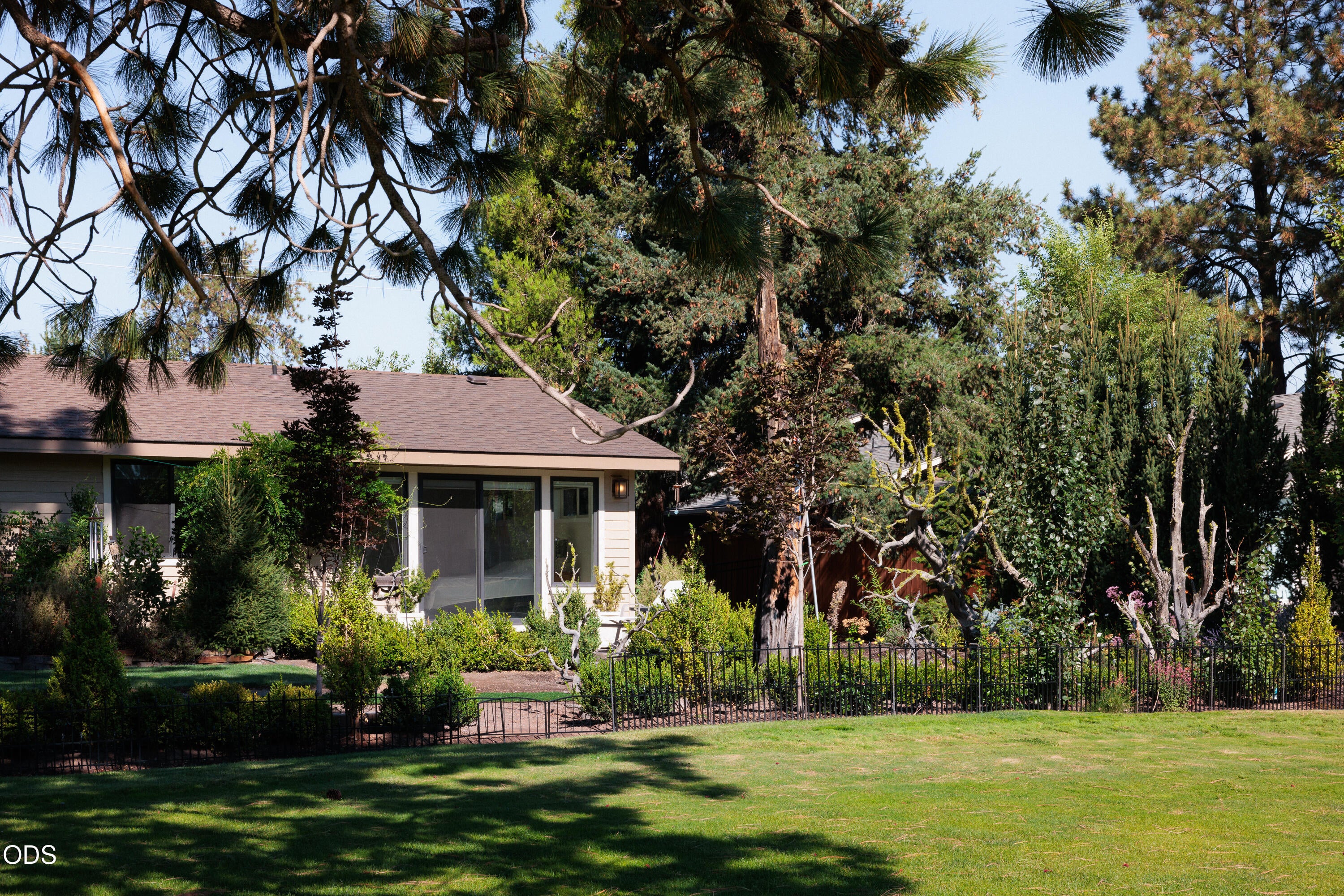 61084 Parrell Road Bend, OR 97702 - Photo 25 of 31 Gallery Image 25