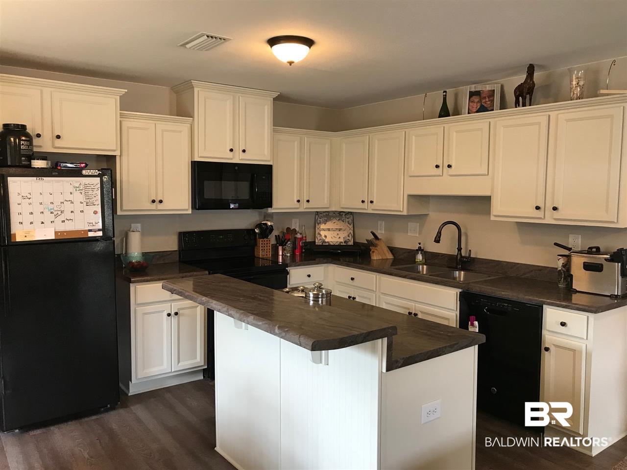 1546 Majesty Loop Foley, AL 36535 - Photo 5 of 17 Kitchen View 2
