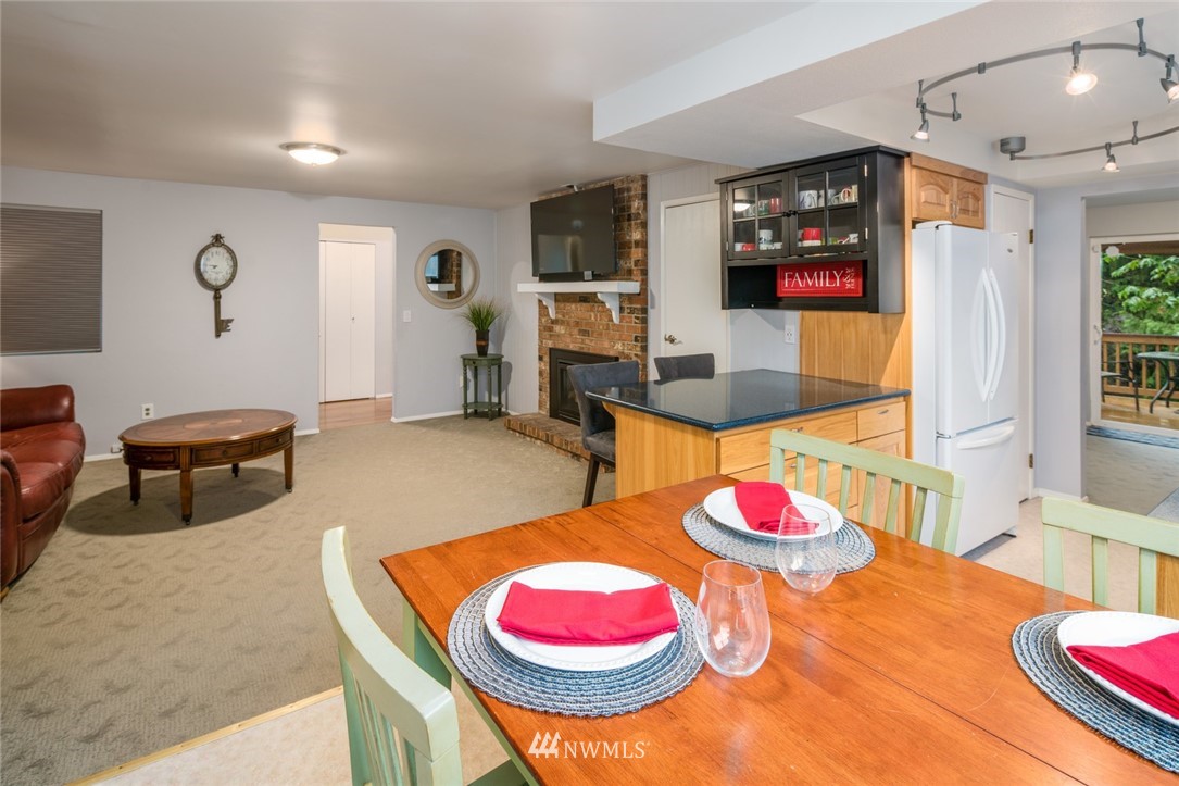 16561 162nd Place Southeast Renton, WA 98058 - Photo 13 of 23 Gallery Image 13