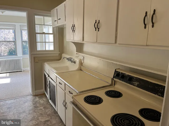 $1,400 | 8009 Garland Avenue, Unit 2, Takoma Park, MD 20912