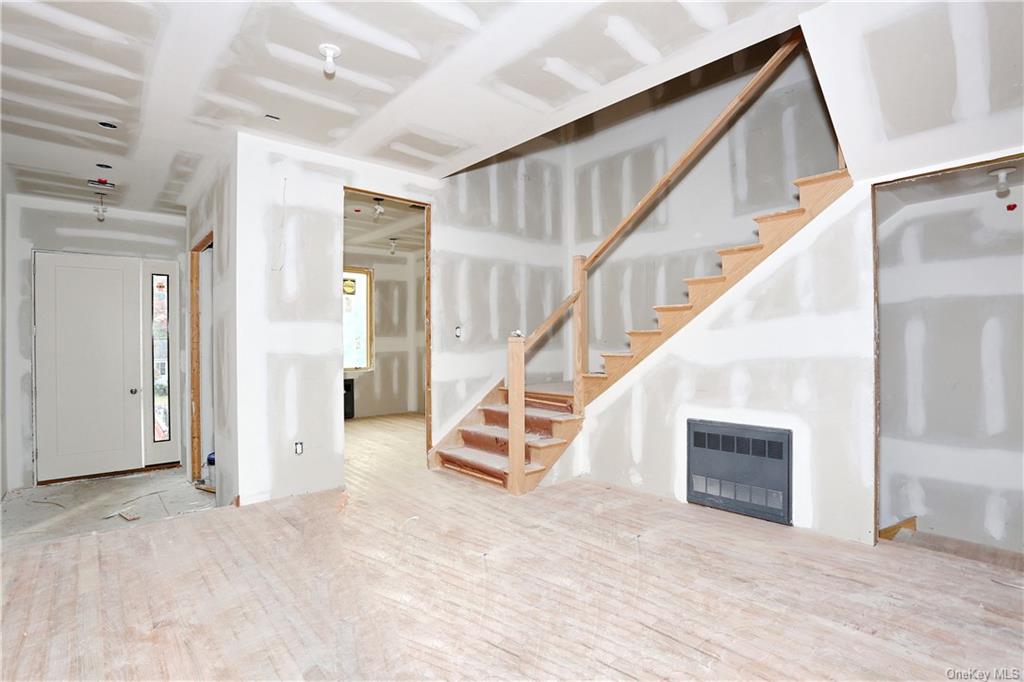 23 Northbrook Road, Unit 101 Spring Valley, NY 10977 - Photo 9 of 15 Spacious Foyer