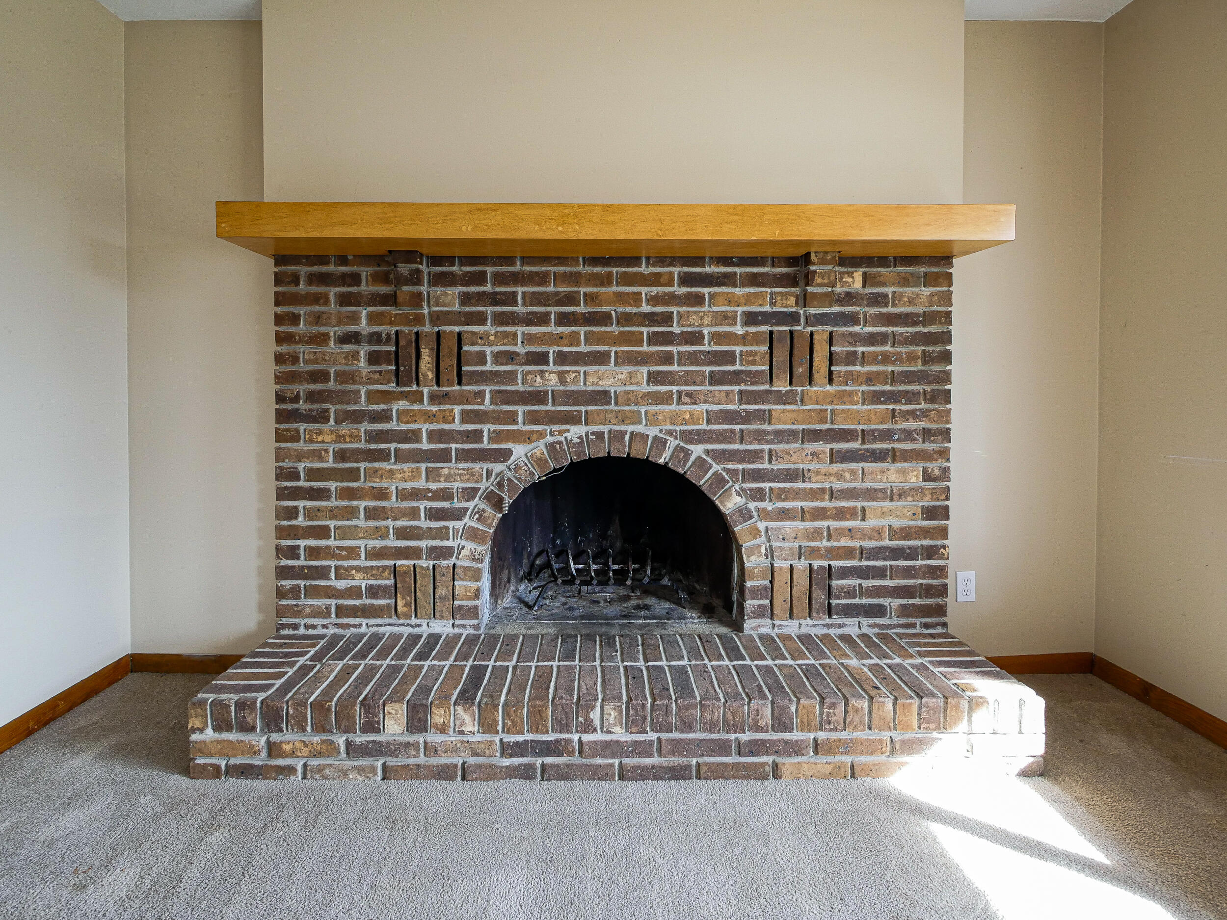 635 East Mill Street Capac, MI 48014 - Photo 12 of 29 Fireplace