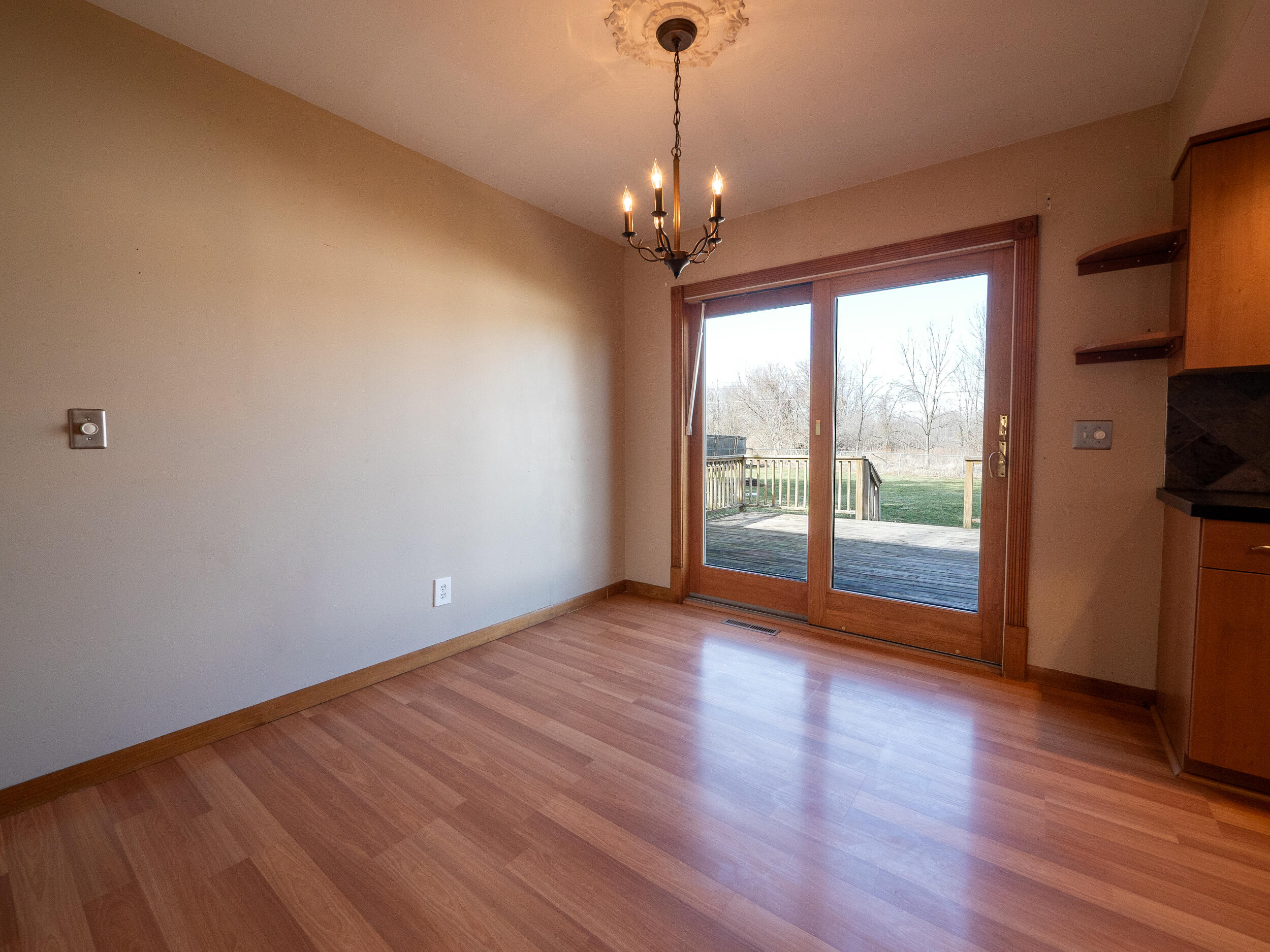 635 East Mill Street Capac, MI 48014 - Photo 17 of 29 Dining Area