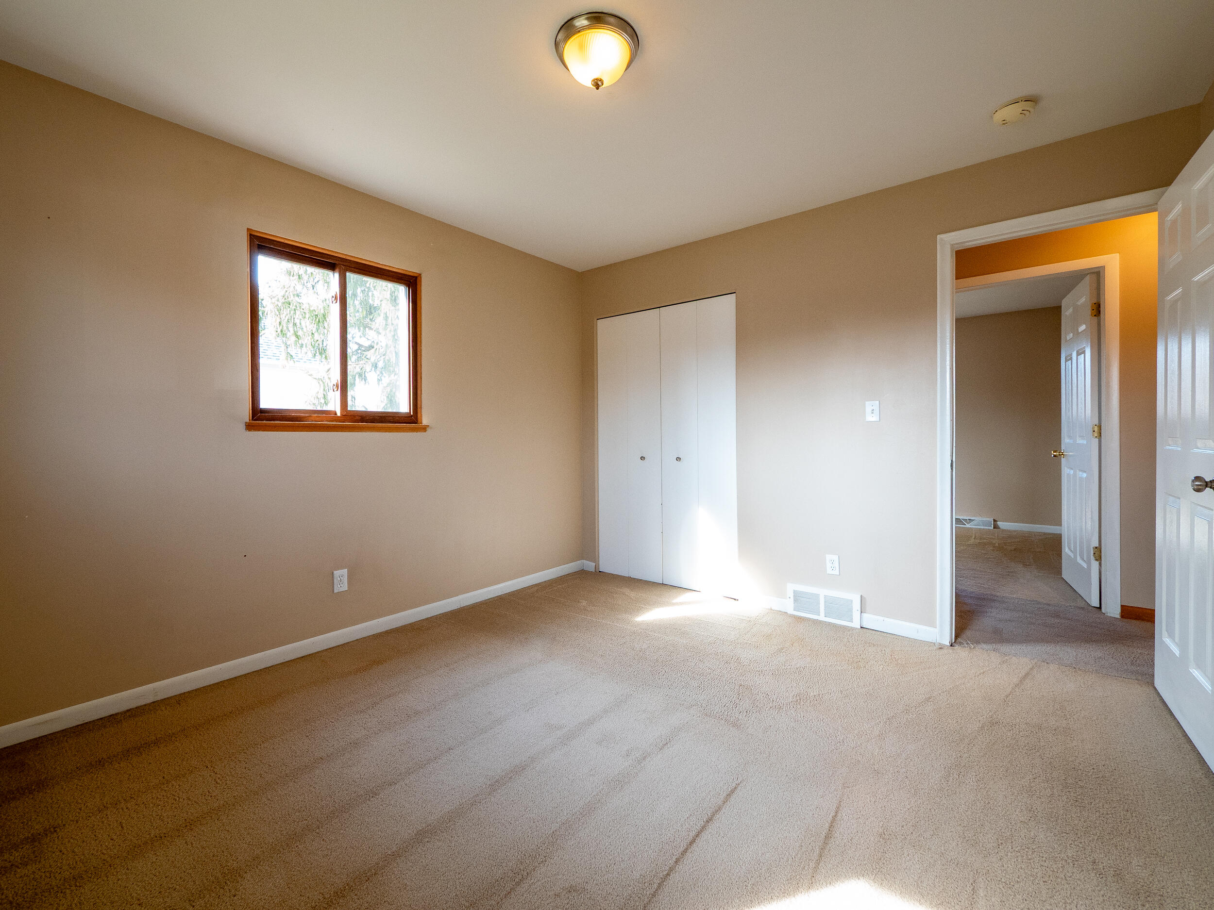 635 East Mill Street Capac, MI 48014 - Photo 19 of 29 Primary Bedroom View 2