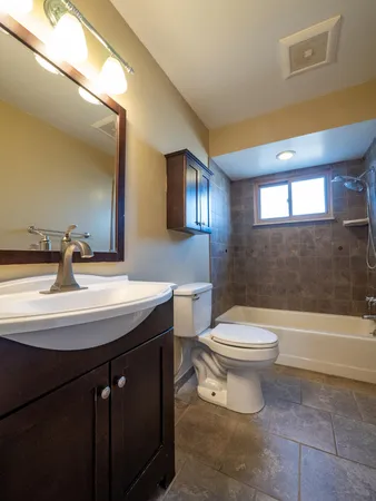 $227,500 | 635 East Mill Street, Capac, MI 48014