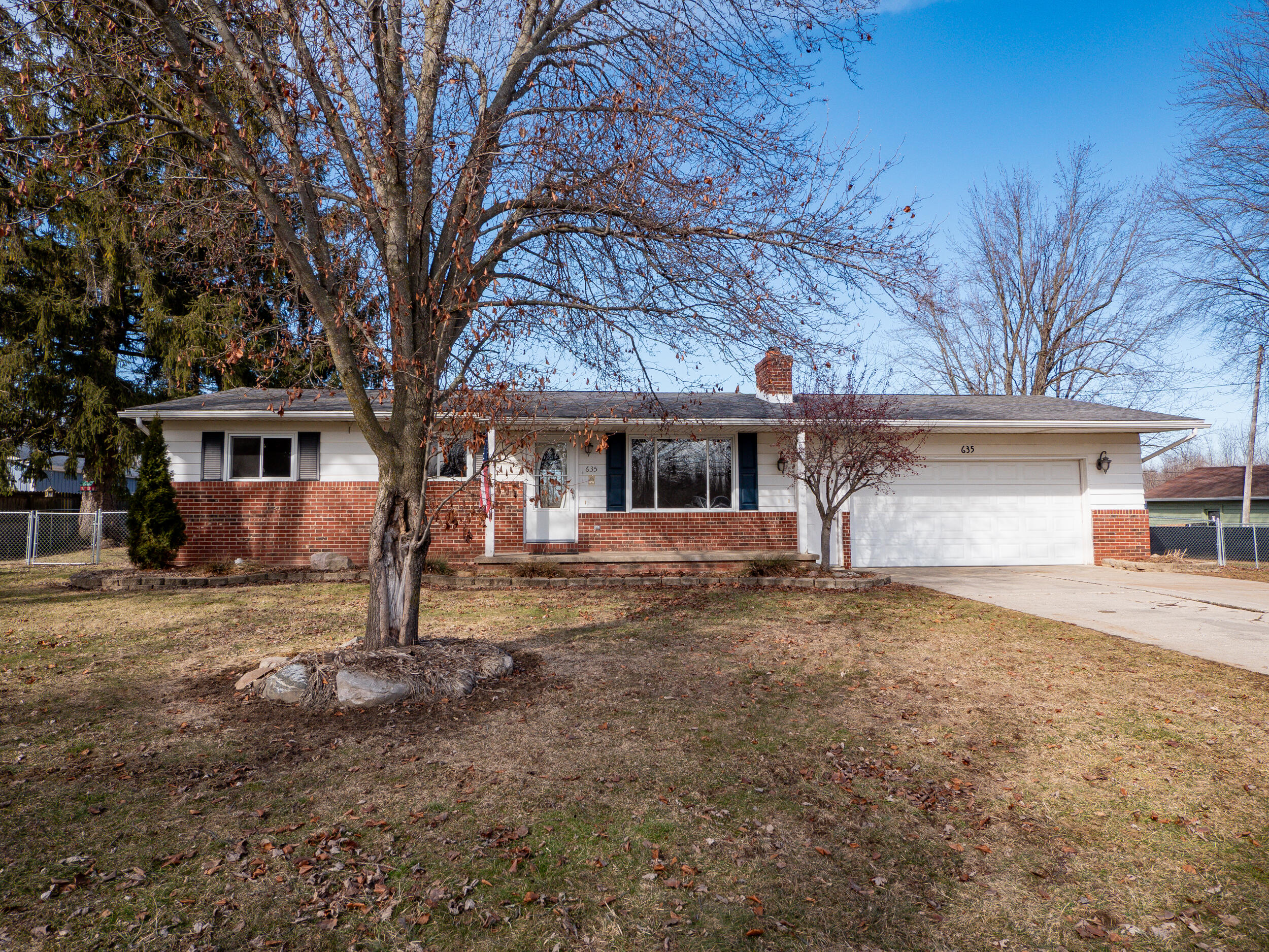 635 East Mill Street Capac, MI 48014 - Photo 2 of 29 Front View