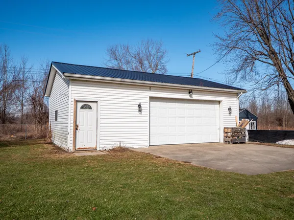 $227,500 | 635 East Mill Street, Capac, MI 48014