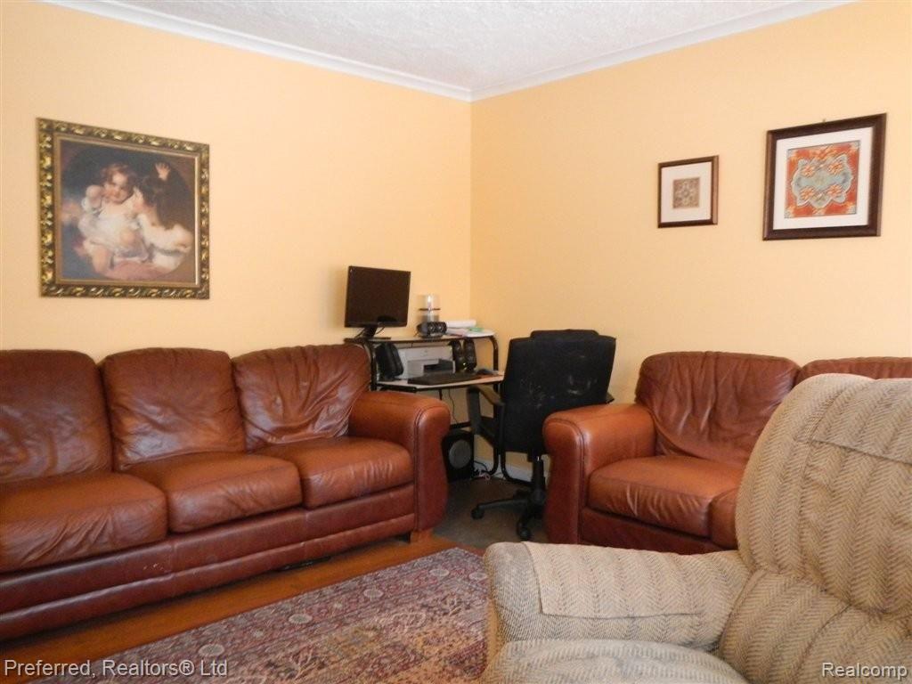 41848 Old Bridge Road Canton, MI 48188 - Photo 14 of 21 Living