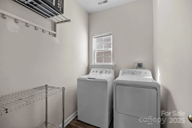 $550,000 | 2426 Tory Oak Place, Matthews, NC 28105