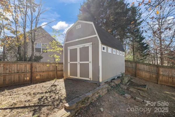 $535,000 | 2426 Tory Oak Place, Matthews, NC 28105