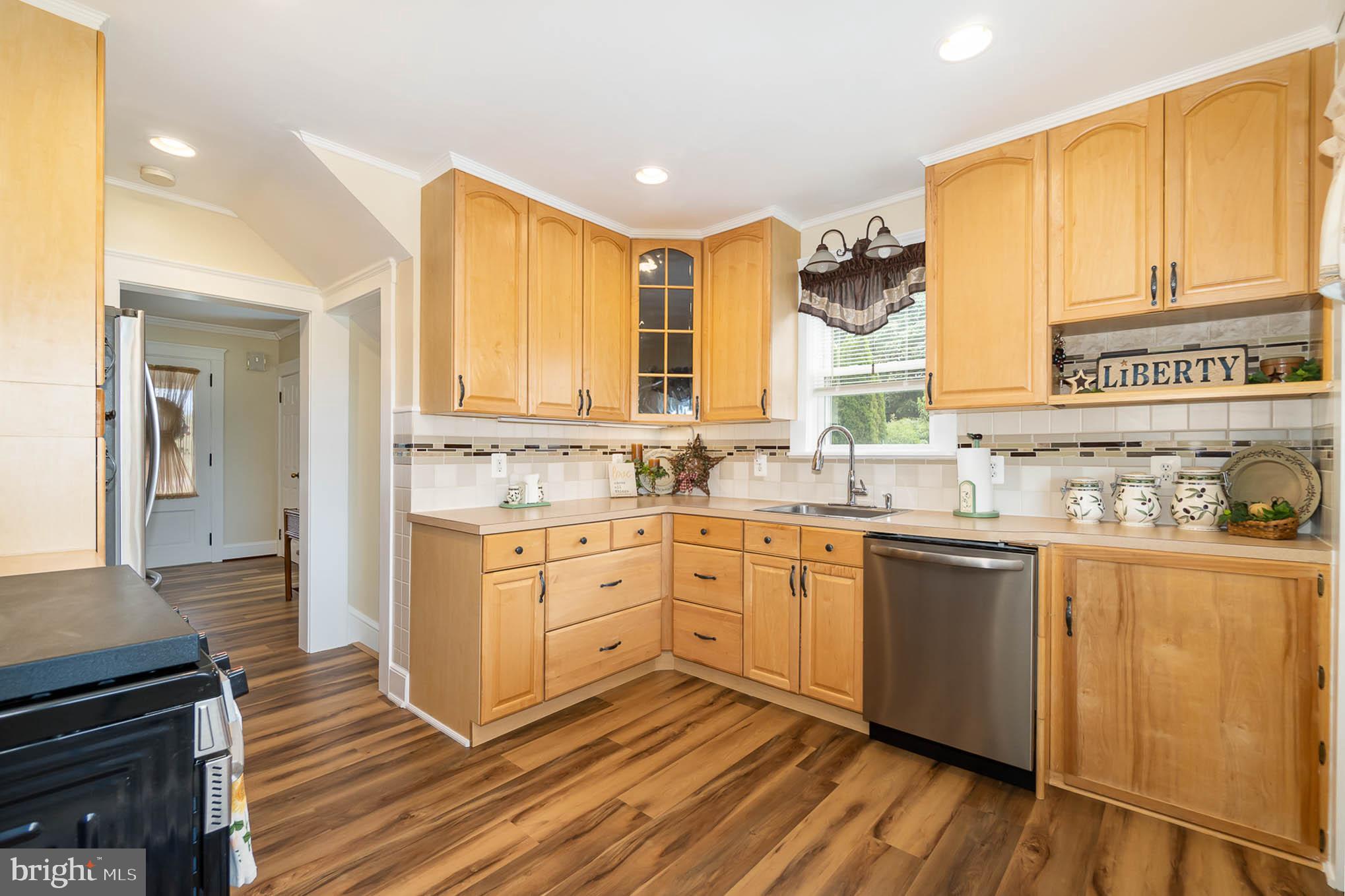 1774 Jefferson Road Spring Grove, PA 17362 - Photo 8 of 34