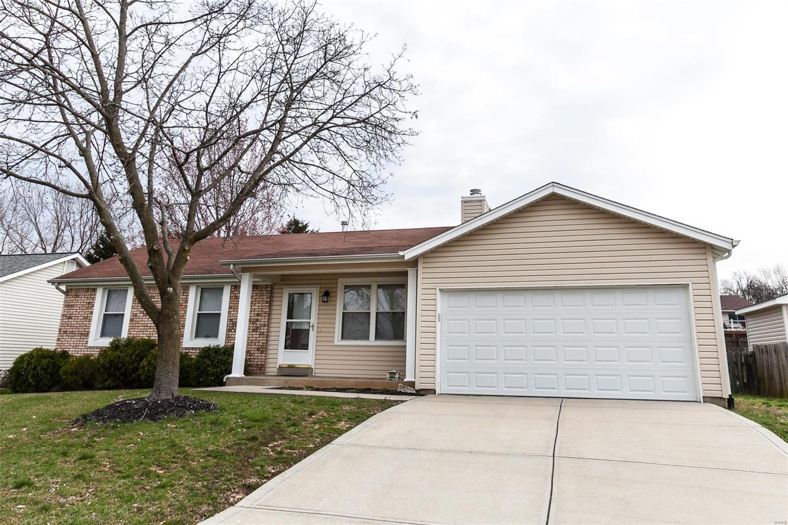 1322 Whispering Ridge Lane St. Peters, MO 63376 - Photo 2 of 40