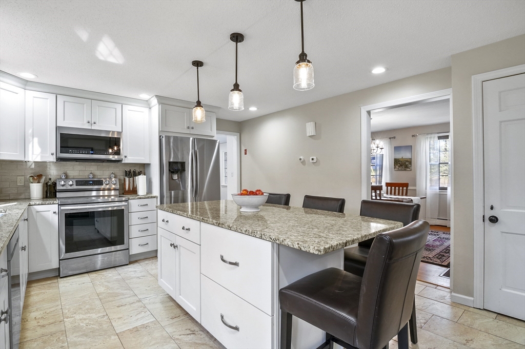 100 Ridgecrest Drive Westfield, MA 01085 - Photo 11 of 32