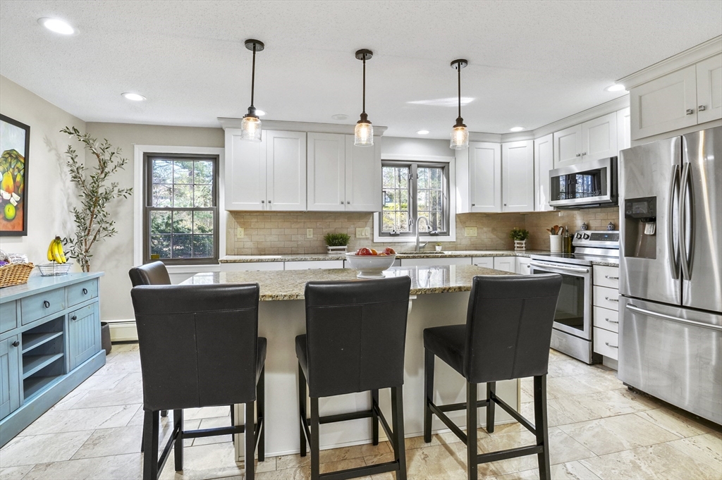 100 Ridgecrest Drive Westfield, MA 01085 - Photo 10 of 32