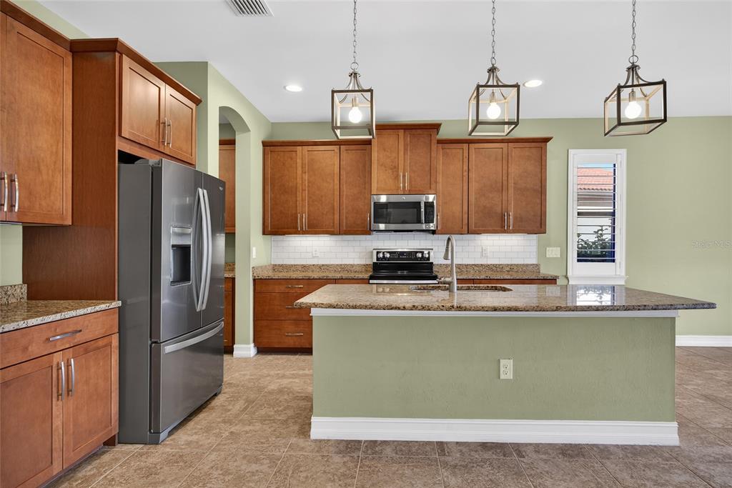 1048 Bradberry Drive Nokomis, FL 34275 - Photo 11 of 54