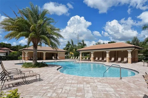 $695,000 | 1048 Bradberry Drive, Nokomis, FL 34275