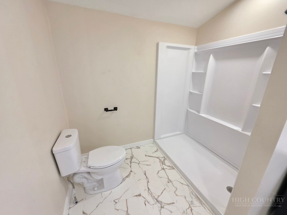 11493 Glade Valley Road Ennice, NC 28623 - Photo 16 of 23 Gallery Image 16