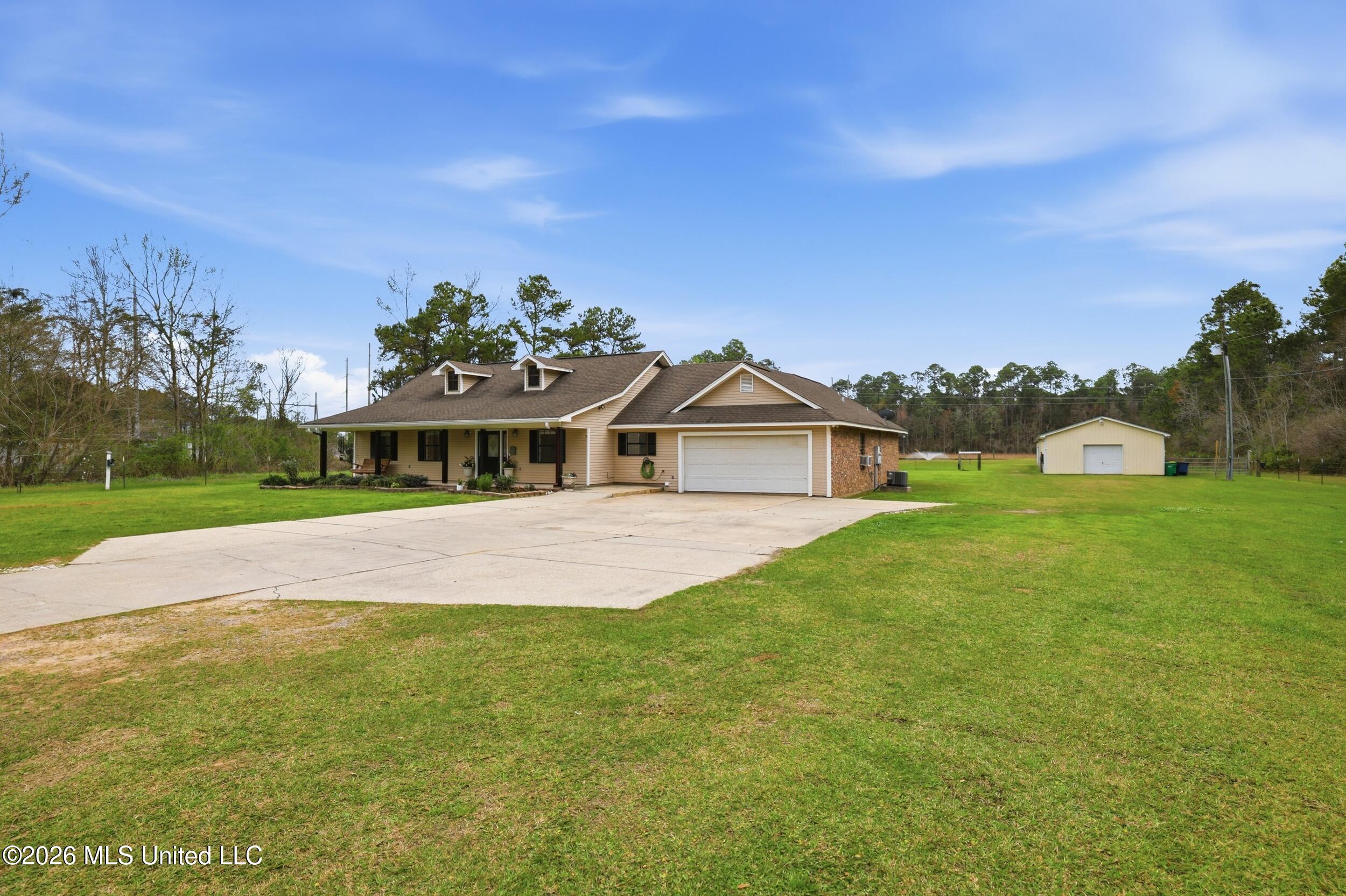 14309 Parker Road Biloxi, MS 39532 - Photo 3 of 68 63_r6__3543