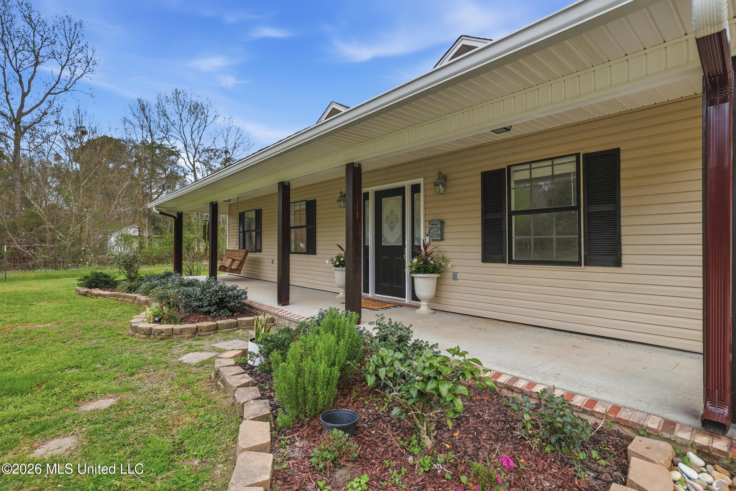 14309 Parker Road Biloxi, MS 39532 - Photo 4 of 68 70_r6__3578