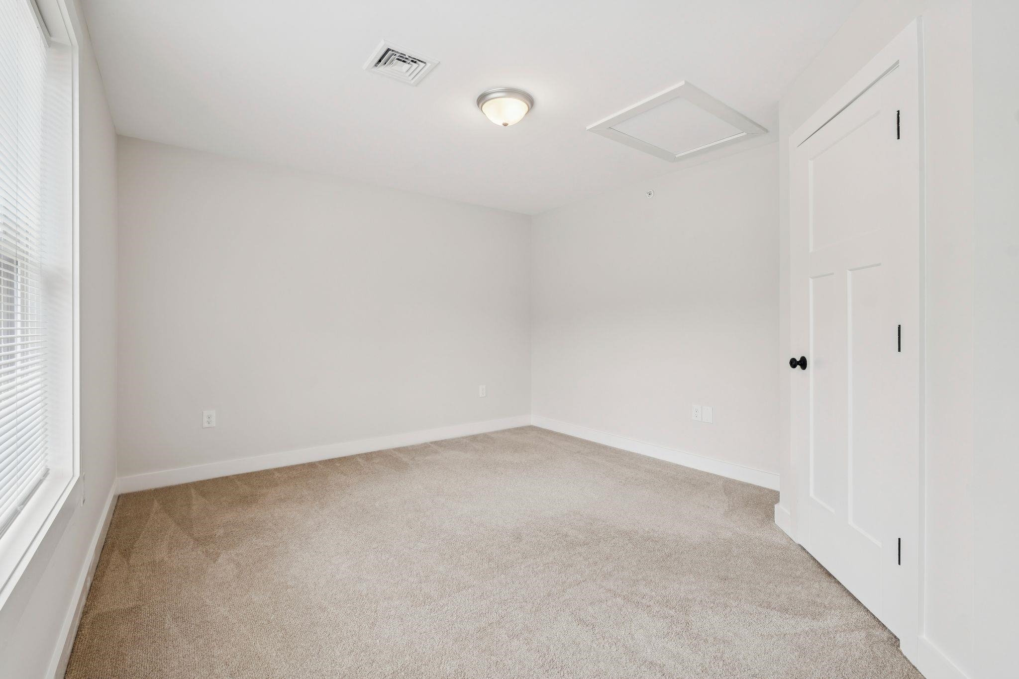 34 Ponemah Hill Road, Unit 2 Milford, NH 03055 - Photo 12 of 31