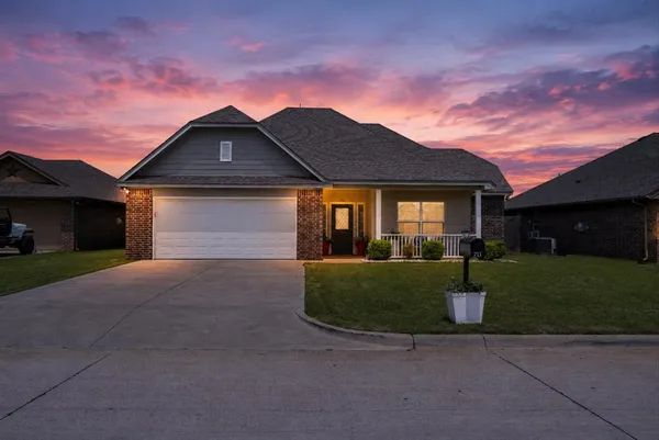 $295,000 | 711 Denali Court, Tolar, TX 76476