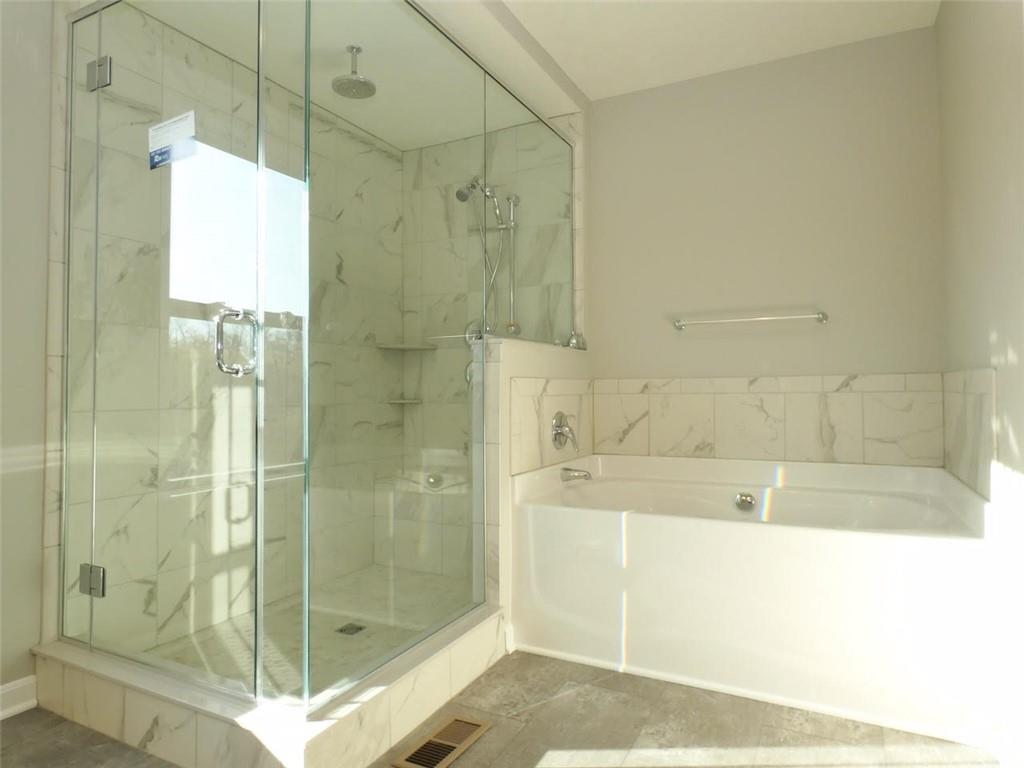 205 Lockheed Drive, Unit E Coraopolis, PA 15108 - Photo 11 of 14 Gallery Image 11