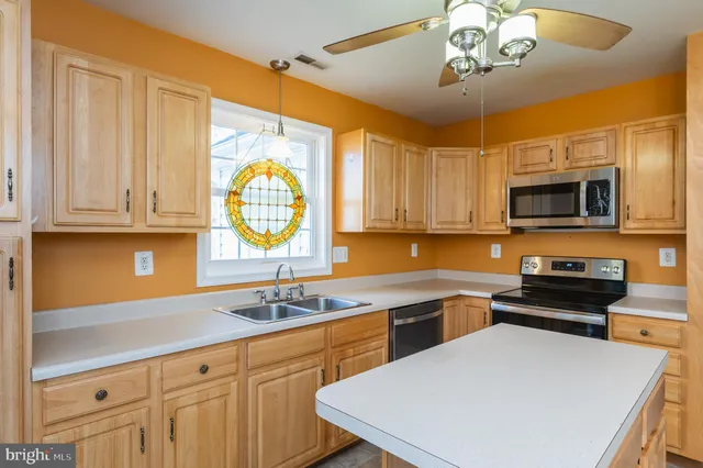 $2,100 | 503 Market Street, Aberdeen, MD 21001