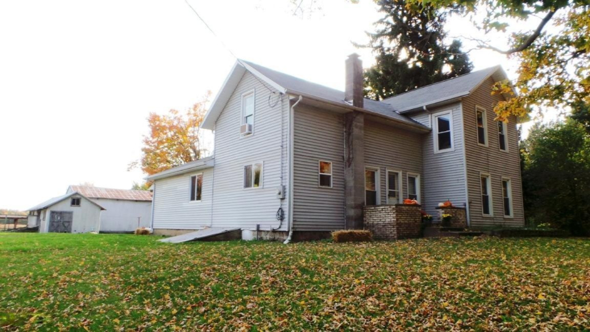 7626 East Tupper Lake Road Sunfield, MI 48890 - Photo 5 of 30 20161023_205359