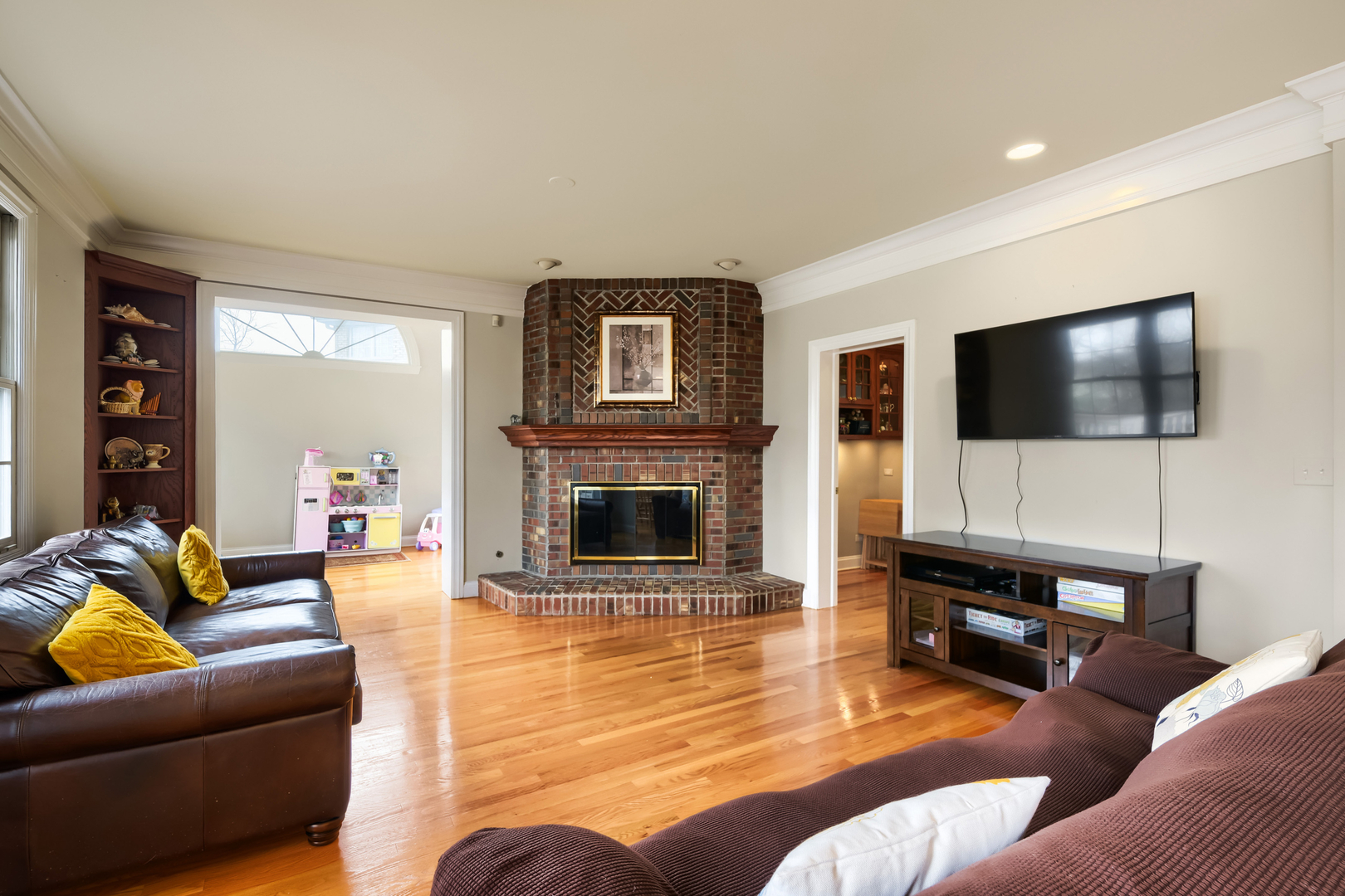 56 Ridgefield Lane Willowbrook, IL 60527 - Photo 4 of 38