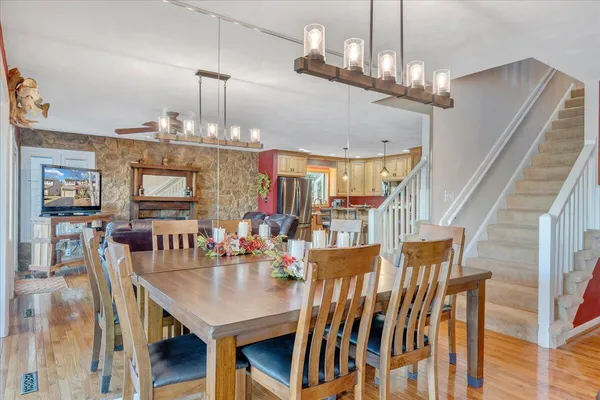 $714,600 | 287 Waterside Drive, Moneta, VA 24121