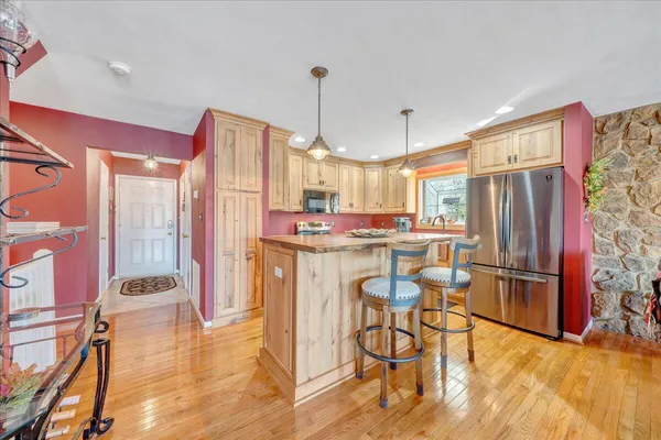 $714,600 | 287 Waterside Drive, Moneta, VA 24121